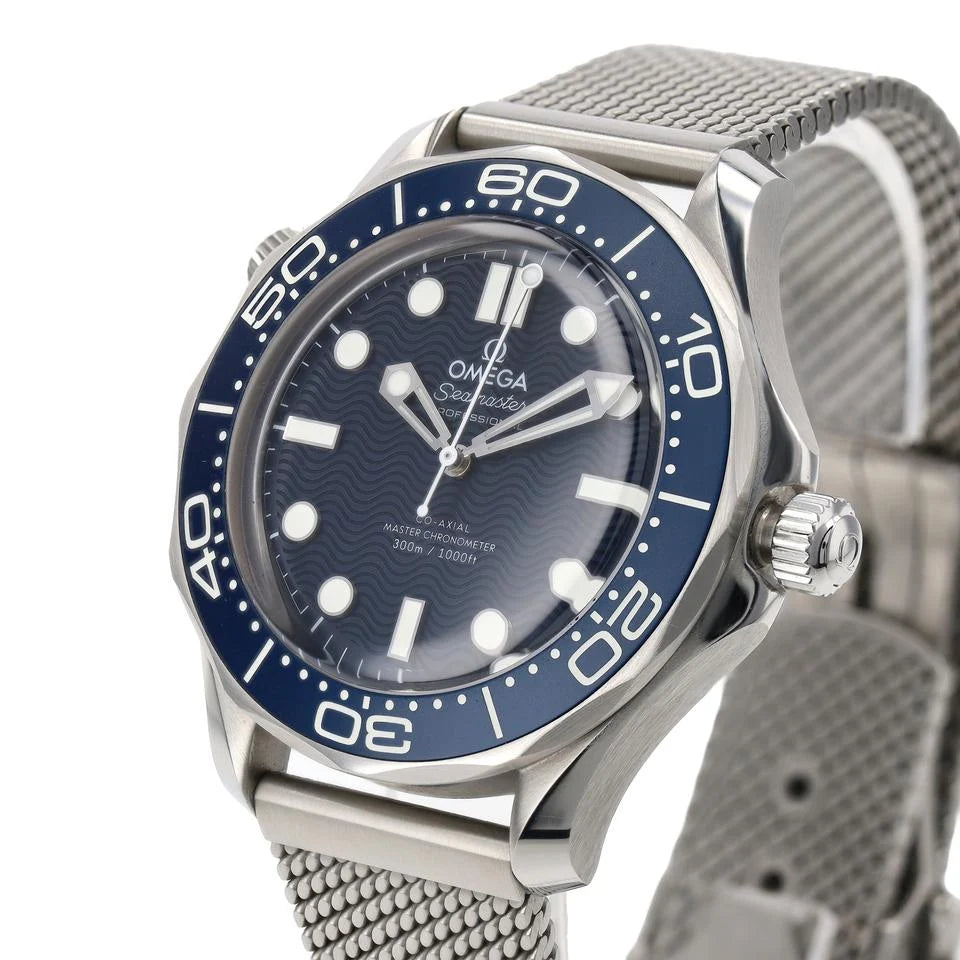Omega Seamaster James Bond