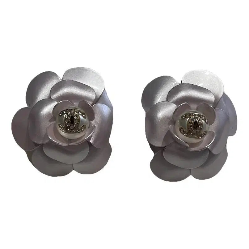 Camélia pearl earrings