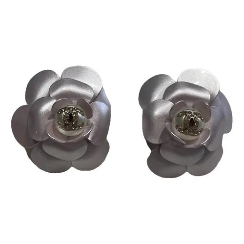Camélia pearl earrings