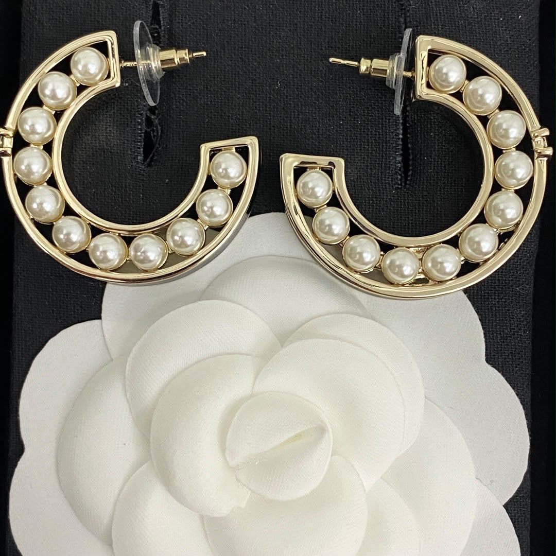 Chanel hoop Pearl Earrings